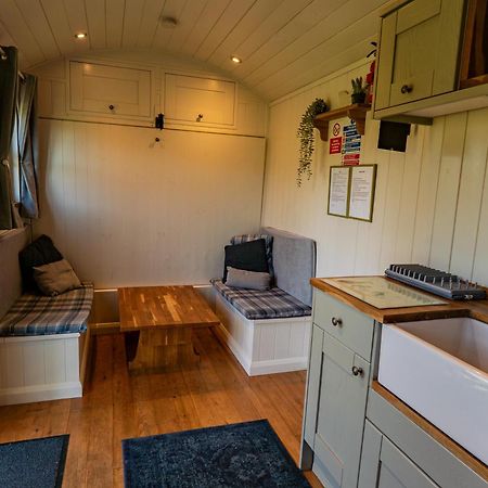 Hostal Lavender Retreat With Private Hot Tub Upper Hulme Exterior foto