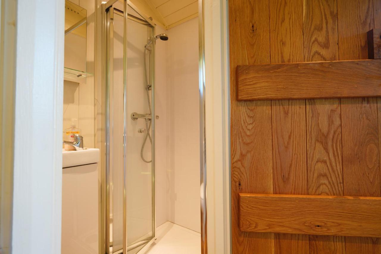 Hostal Lavender Retreat With Private Hot Tub Upper Hulme Exterior foto
