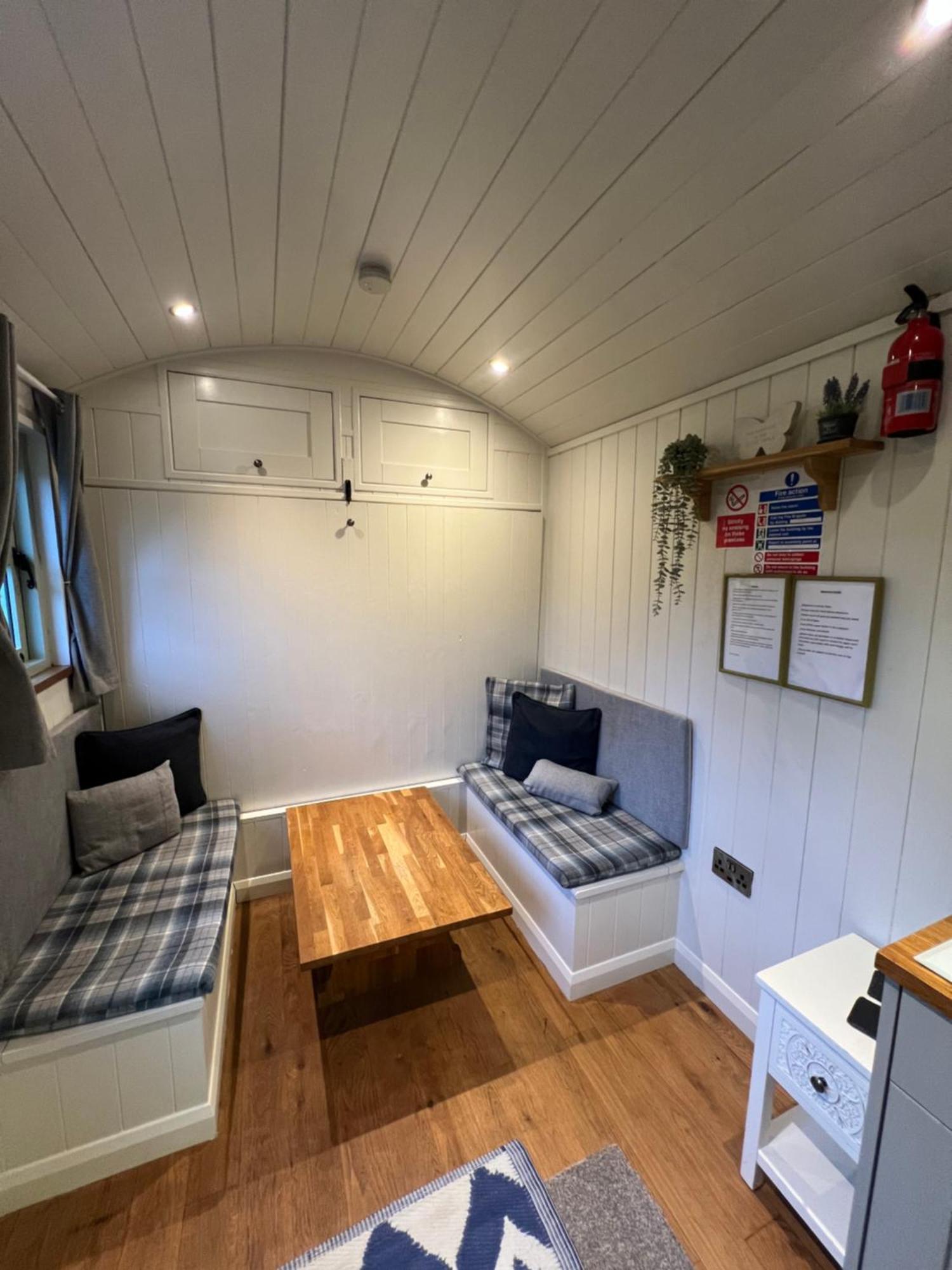 Hostal Lavender Retreat With Private Hot Tub Upper Hulme Exterior foto