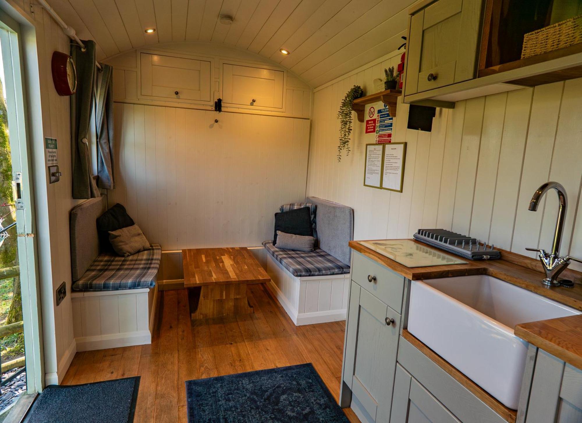 Hostal Lavender Retreat With Private Hot Tub Upper Hulme Exterior foto